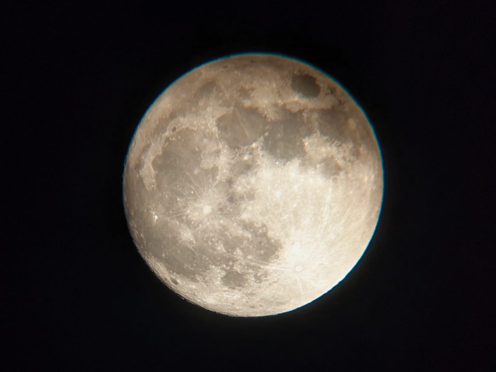 M.ZUIKO 75-300mm F4.8-6.7と望遠鏡（ラプトル60）で満月の撮影比較